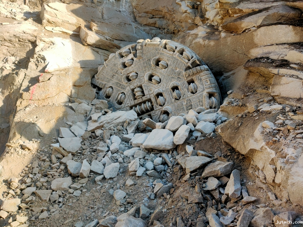 Worlds First Lithium Mine-Dedicated TBM “CREC Longyuan” Breaked Through in Hunan Province Lithium Project